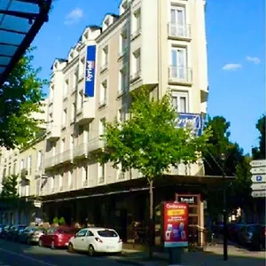Kyriad Restaurant Centre Spa Hotel